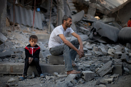 Gaza, M5S chiede al Governo di riferire in aula, ma Fedeli (Pd) rinvia il voto: “Sono le 22 tutti a casa…”