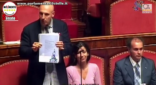 Lo #sfasciaitalia in Senato, la dichiarazione di voto di Carlo Martelli [VIDEO]