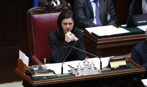 In Italia funziona benissimo: è il poltronificio Parlamento