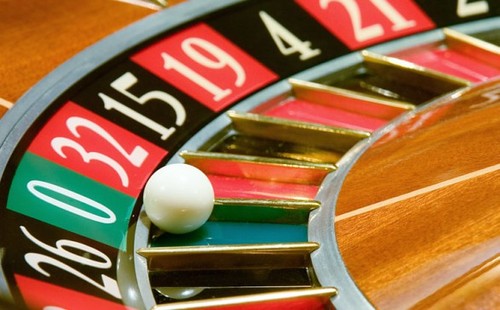 Giochi: il Governo vuole di nuovo tagliare fuori il Parlamento per tutelare la lobby dell’azzardo