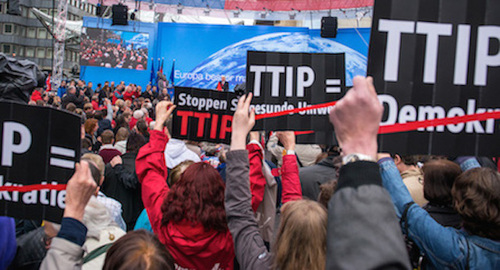 #stopTTIP: il trattato transatlantico sarà l’iceberg del Titanic Europa