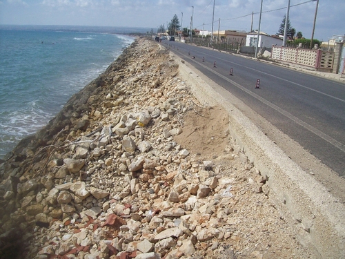1396117733-erosione-costiera-a-ispica-parla-legambiente.jpg