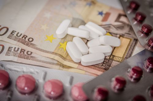 Farmaci: il governo sbaglia i calcoli e regala alle aziende 280 milioni