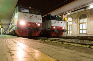 Mazzoncini (Trenitalia) imbarazzante tenta di giustificare provvedimenti anti-pendolari